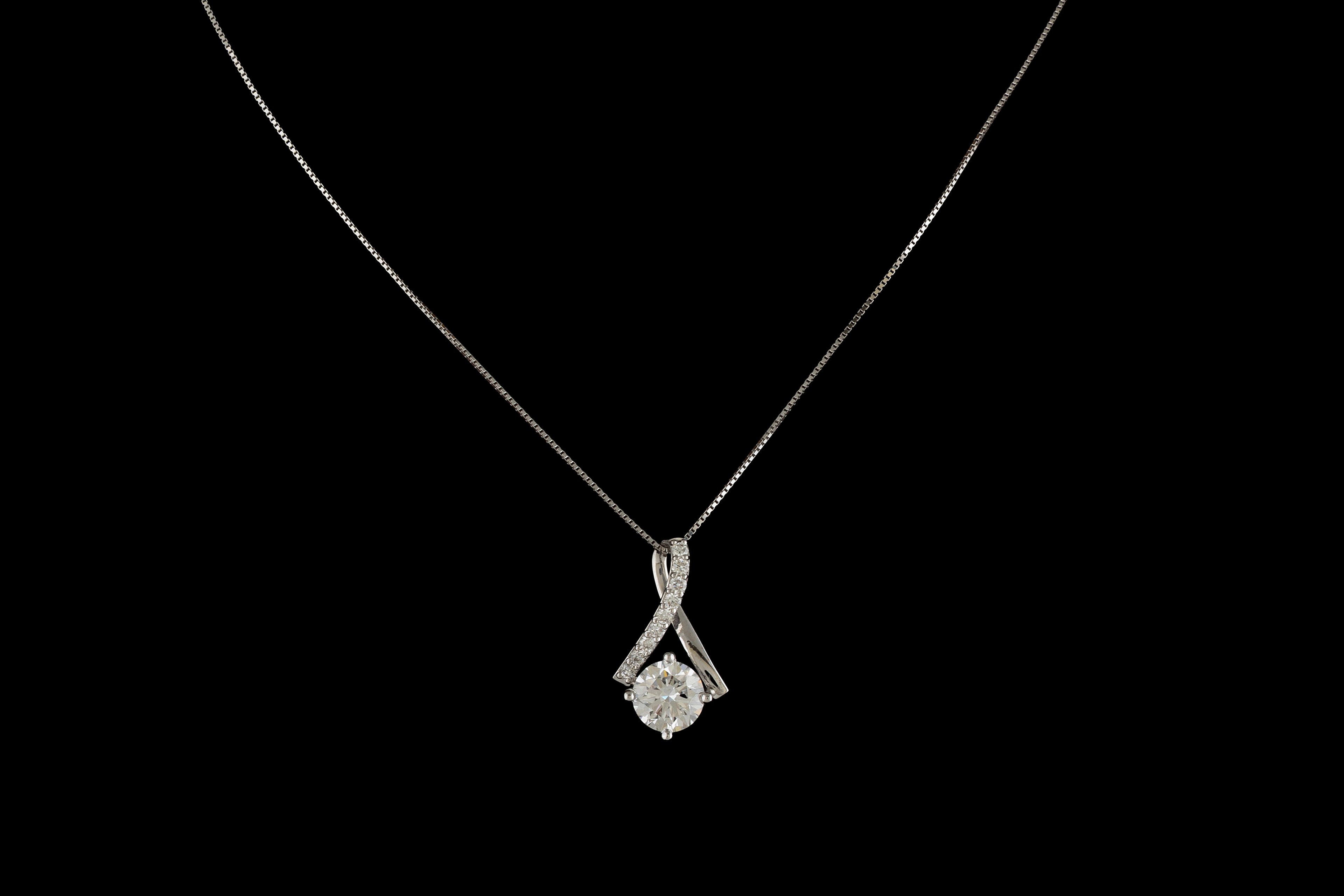 Twist Solitaire Diamond Pendant