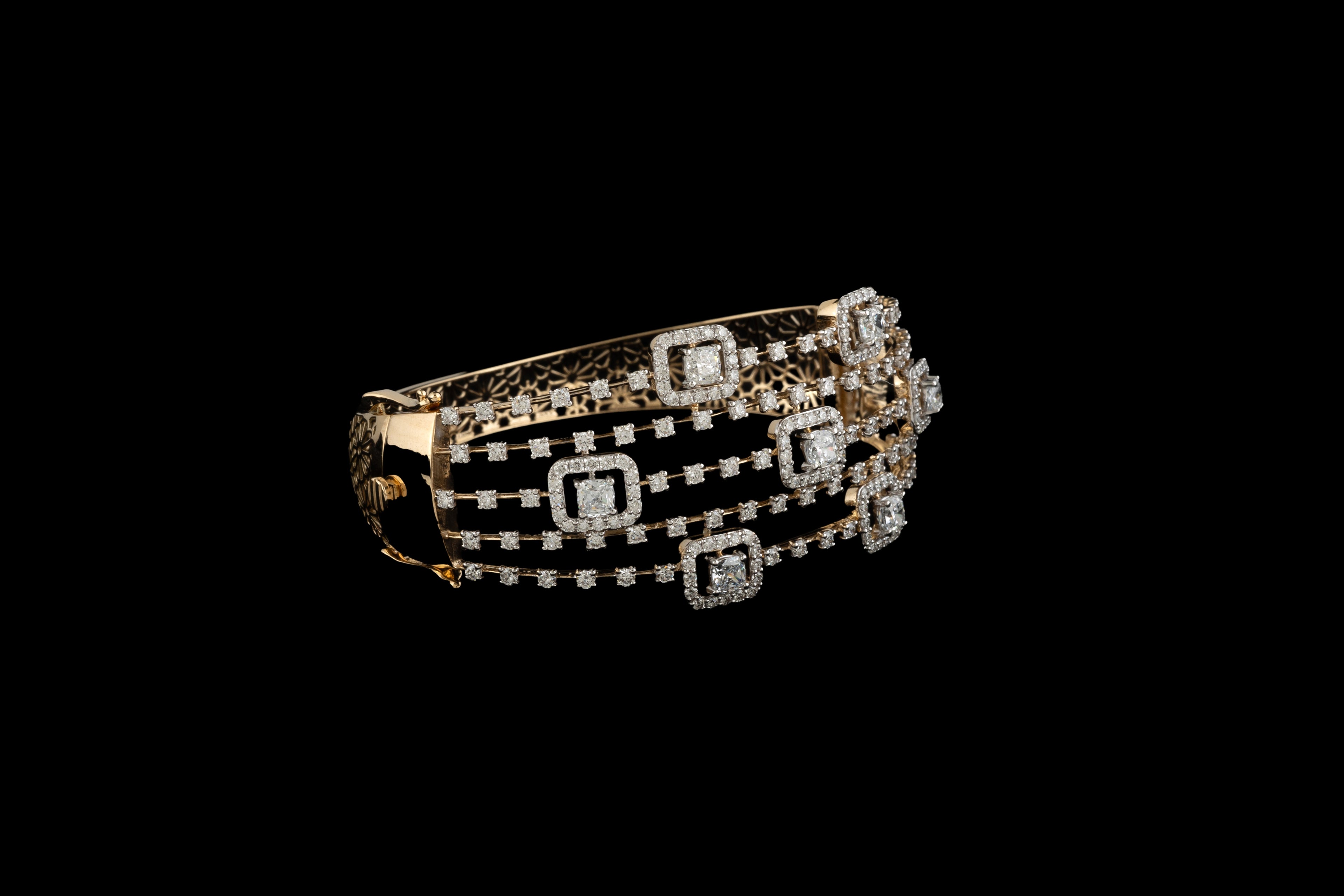 Princess Halo Diamond Bracelet
