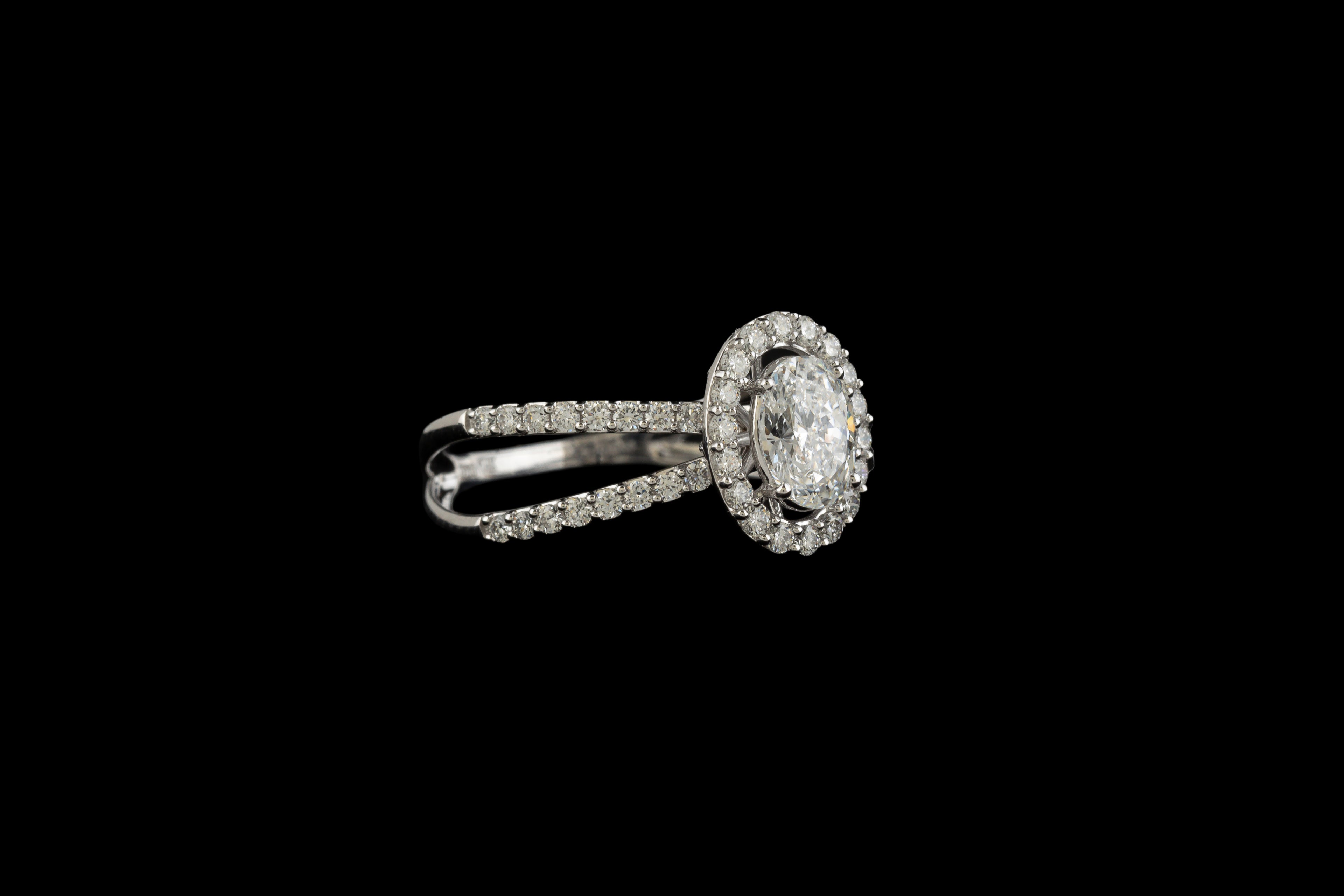 Celeste Halo Ring