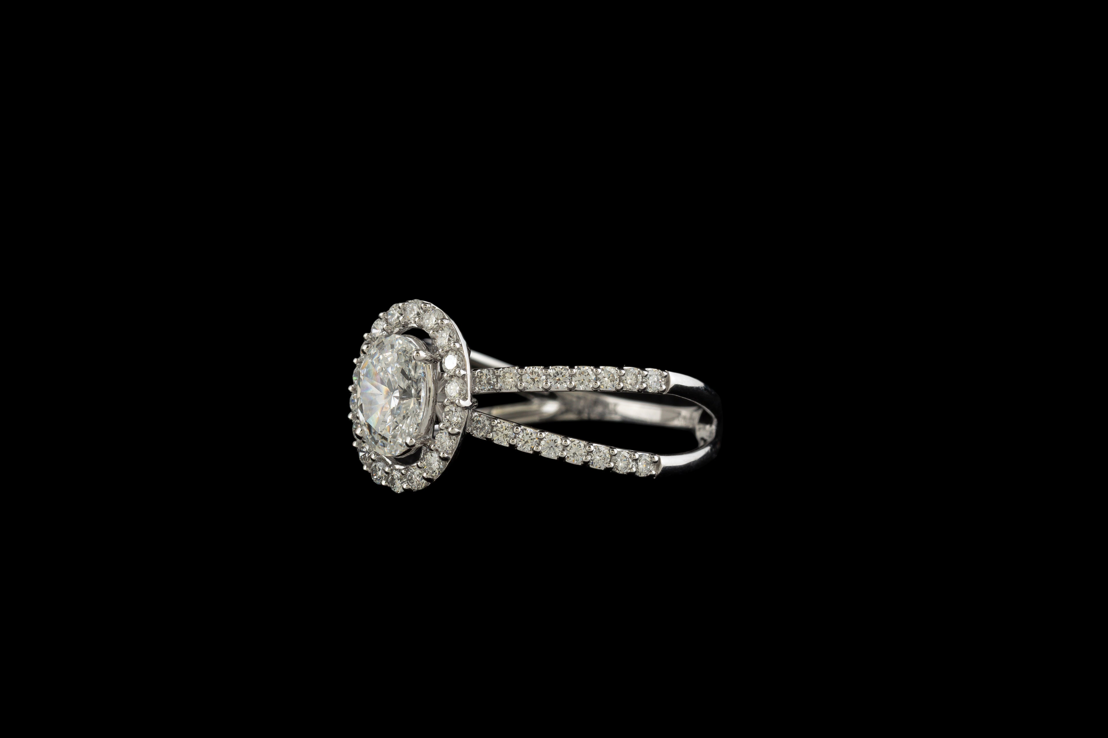 Celeste Halo Ring