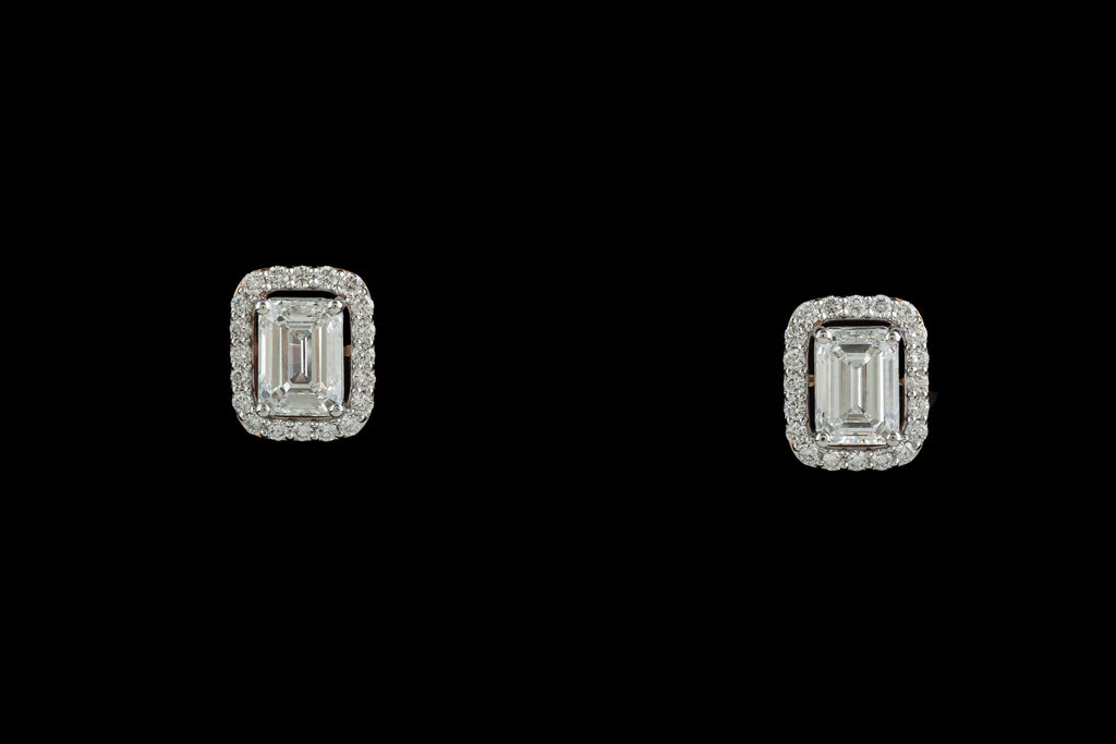 Emerald Glow Stud Earrings